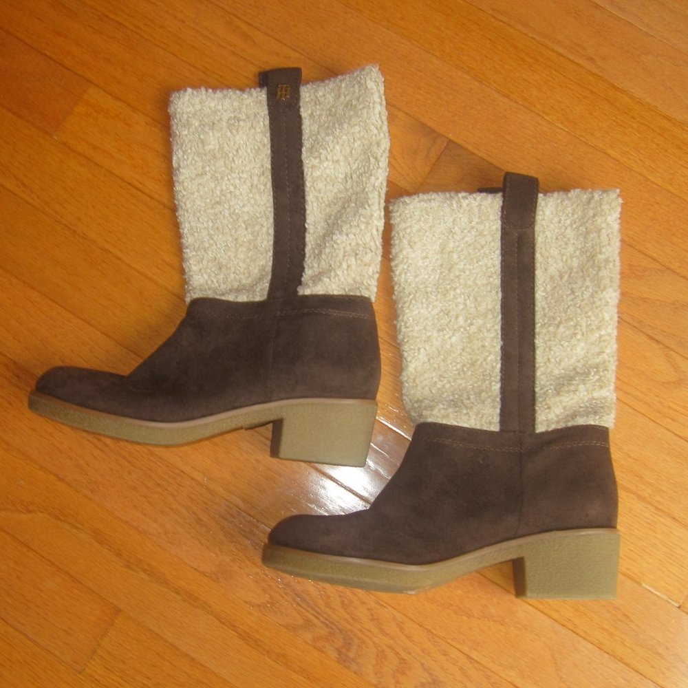 Tommy Hilfiger Women's Ynez Boot Size 7.5 Brown